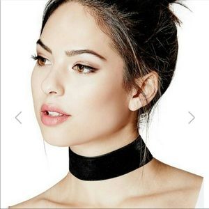 Guess Thick Black Velvet Choker With Gold Detail